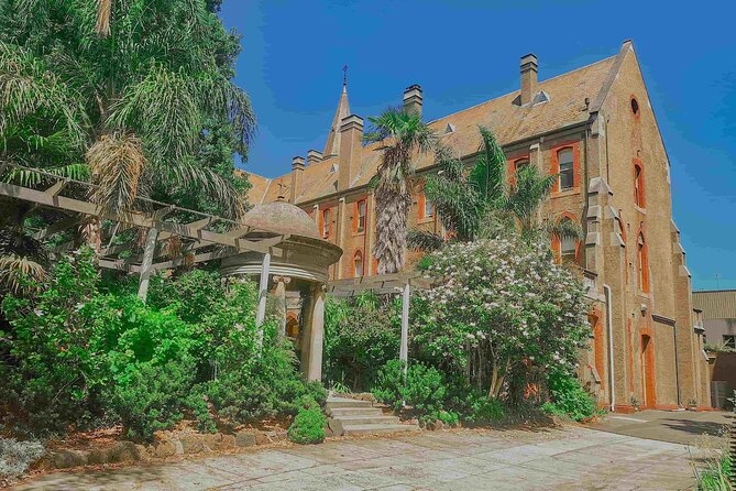 Melbourne Tour: Walk the Yarra & Heritage Convent Experience - Why Yarra Bend Park feels like a Melbourne reset