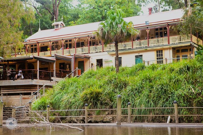 Melbourne Tours Walk the Yarra & Historic Boathouse Lunch - Fairfield Boathouse & Tea Gardens lunch: where the hike ends