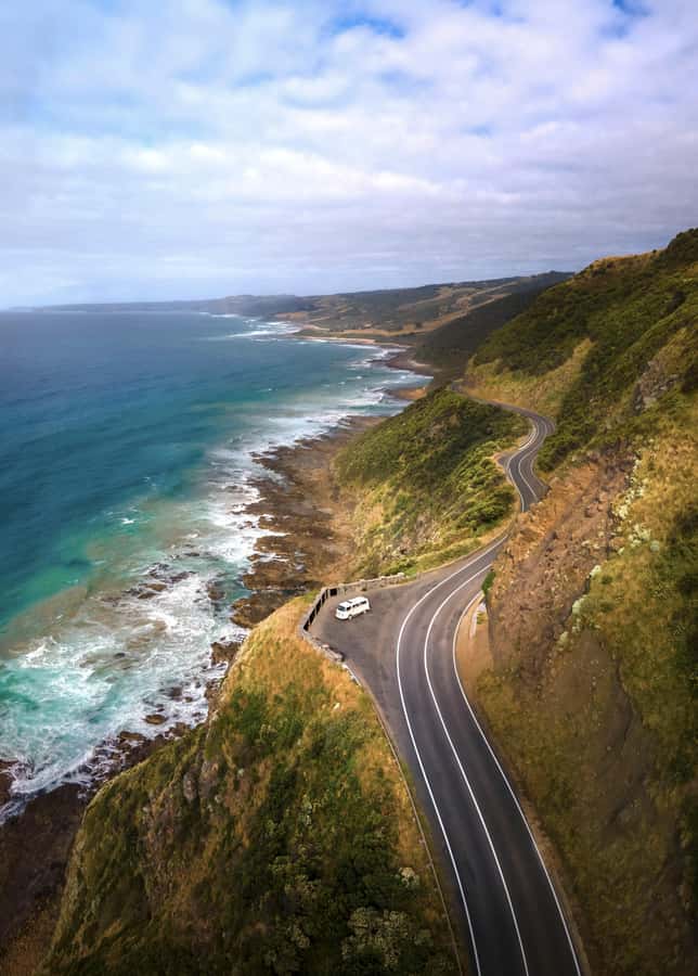 Melbourne: Ultimate Great Ocean Road Morning Escape Day Tour - Loch Ard Gorge: Limestone Cliffs and the Famous Shipwreck Story