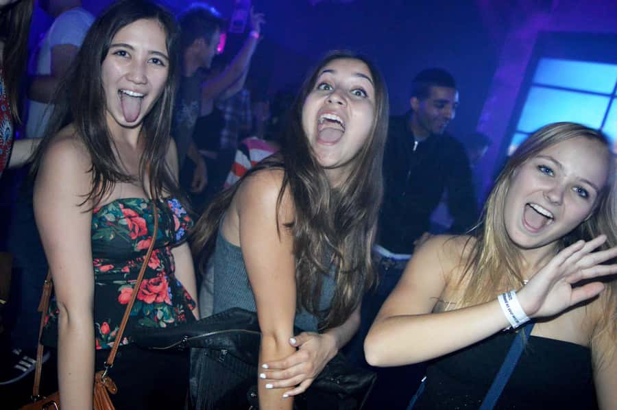 Melbourne: Weekly Bar Crawl: 5 Free shots, Club Entry - Key points worth knowing before you go