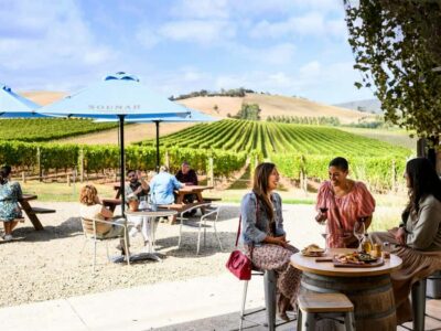 Melbourne: Yarra Valley Half-Day Wine Tour - Meeting at Arts Centre Melbourne and getting comfortable fast