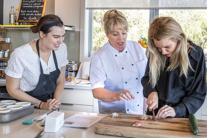 Montalto Vineyard: Mornington Peninsula Discovery Wine Tasting and Lunch - Lunch in the Piazza: seasonal food plus a glass of Montalto wine