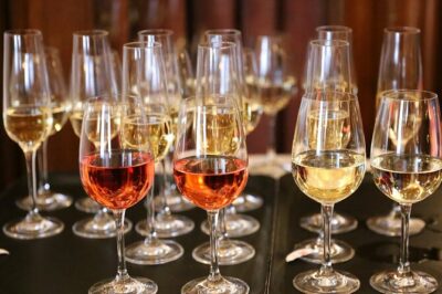 Mornington Peninsula Winery Bus Tour including lunch with a glass of wine - Price and value: what $139.86 actually buys you