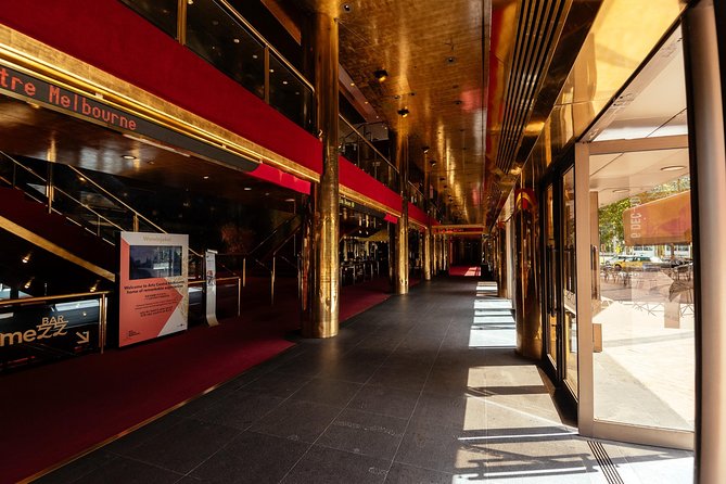 Private City Kickstart Tour: Melbourne - Getting oriented fast at Federation Square and Flinders Street