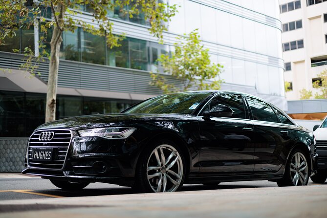 Private Luxury Transfer from Melbourne CBD to Melbourne Airport - Price and Value: $106.15 per Group (Up to 3)