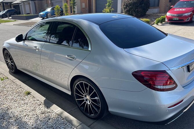 Private Melbourne Airport Transfers To City (Sedan, SUV, or Van) - Price and Value: What $107.59 per Group Means for You