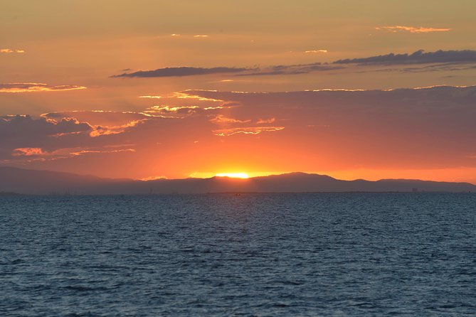Private Romantic Melbourne Dinner Cruise for 2 - About 90 minutes on the Yarra: what your evening timing feels like