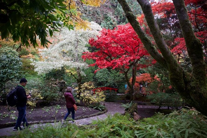 Private Tour Countryside Drive to Butchart Gardens & Victoria - The guide matters: what to look for on your day