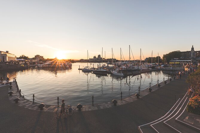 Private | Victoria City Highlights Walking Tour - Finding your footing at the Cenotaph and starting with the city’s orientation