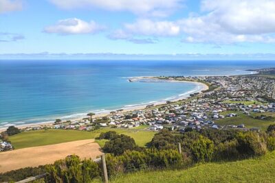 Self-Guided Audio Driving Tour of the Great Ocean Road, Australia - Stop-by-stop: Cape Otway to Bells Beach and the surf towns