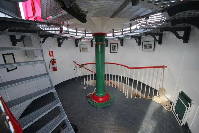 Split Point Lighthouse Tours - History and photos: keepers, the Shipwreck Coast, and why it still matters
