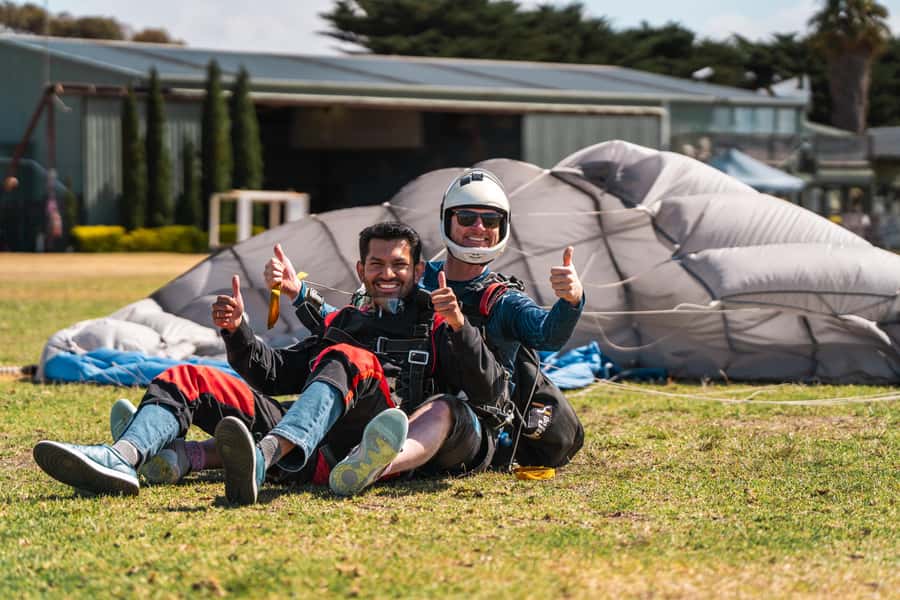 Torquay: Skydive over The Great Ocean Road - opt Melb pickup - What happens before you jump (and why it matters)