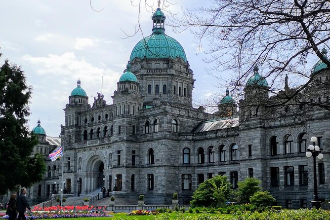 Ultimate Group Package Tour of Victoria - How the 8.5-Hour Route Works Without Turning It Into a Sprint