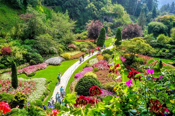 Ultimate Group Package Tour of Victoria - Butchart Gardens: The Quarry-to-Flowers World-Famous Stop