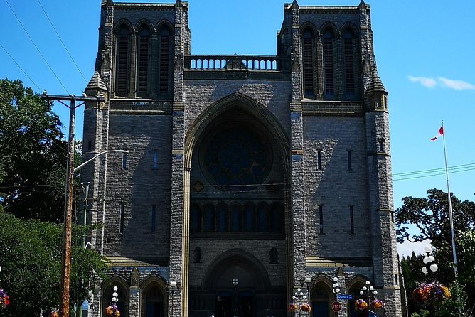 Victoria & The Butchart Gardens:Deluxe City and Garden Experience - Government House, BC Legislature, and the Empress: royal vibes without waiting