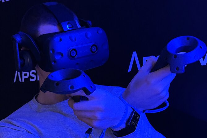 Virtual Reality Escape Room or Arcade Games at Apsis VR - How the one-hour VR session runs (and why support matters)
