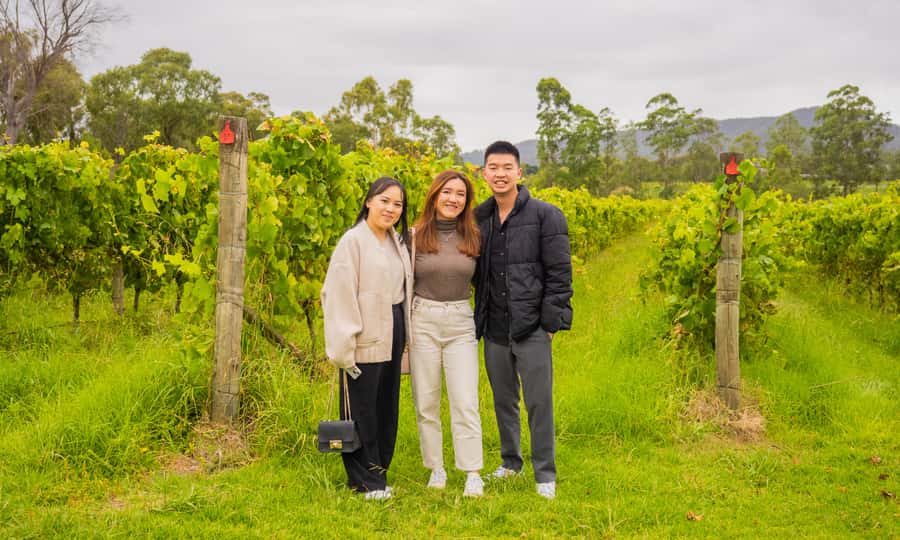 Yarra Valley Full Day Grazing Tour: Gin, Wine, Pizza, Cheese - Stag Lane Farm Distillery: Roman-style pizza plus gin tasting fun