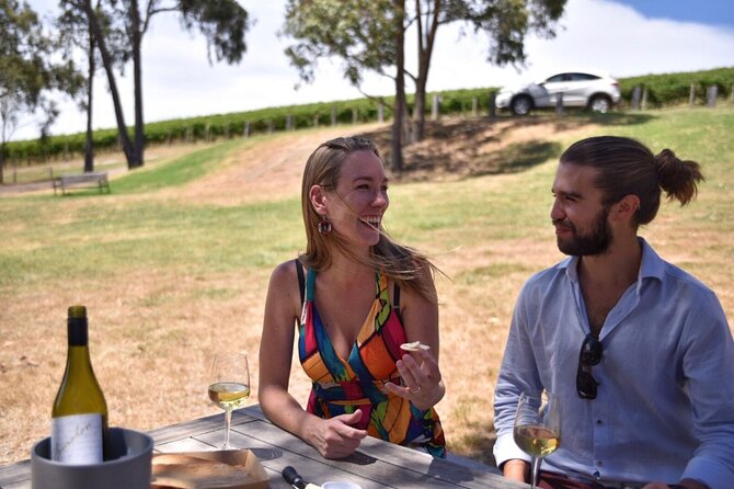 Yarra Valley luxe private tour with Champagne Brunch - Kangaroos in their natural habitat: why this stop lands